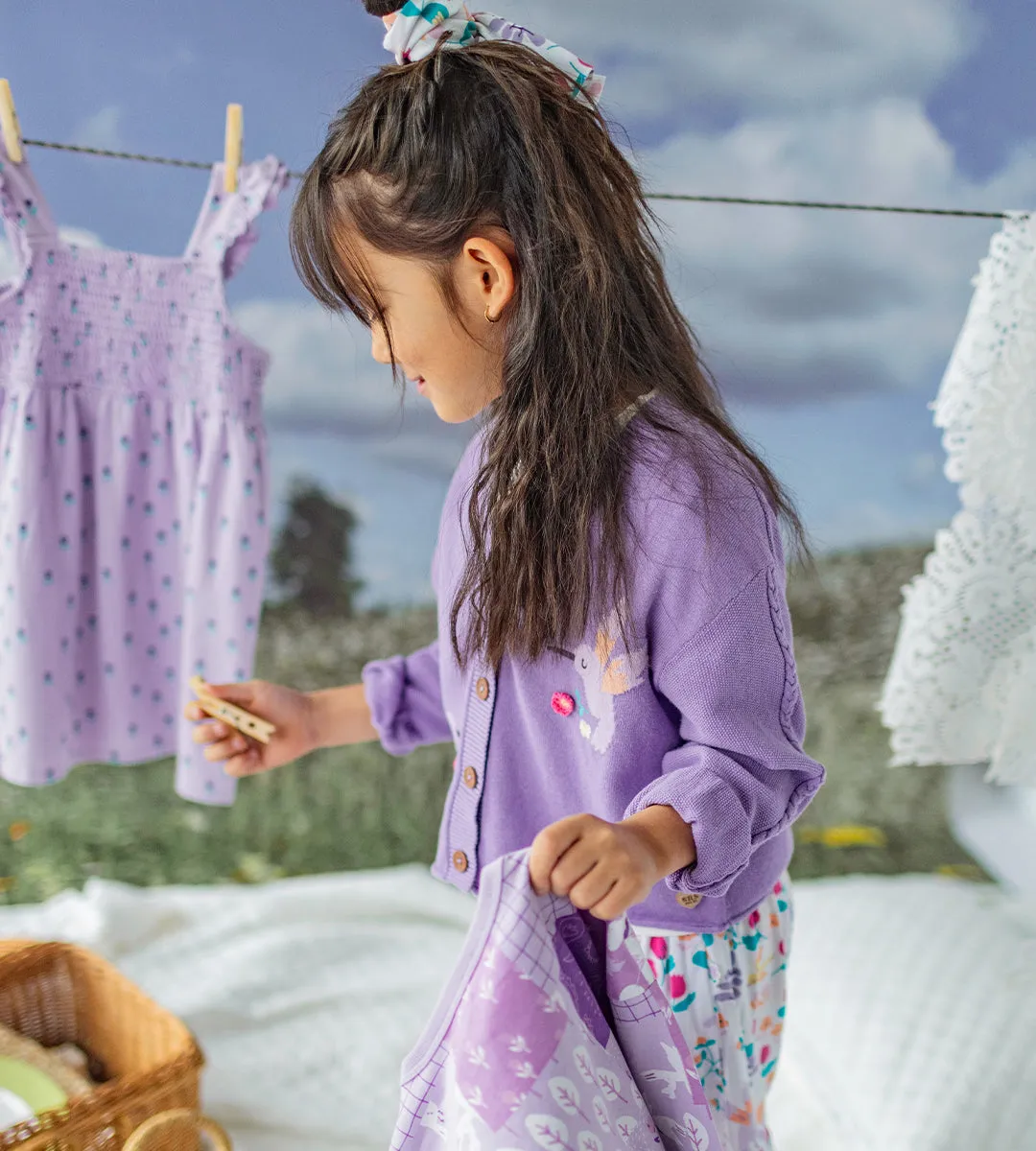 Cardigan mauve en tricot avec colibris, enfant||Purple knitted cardigan with hummingbirds, child