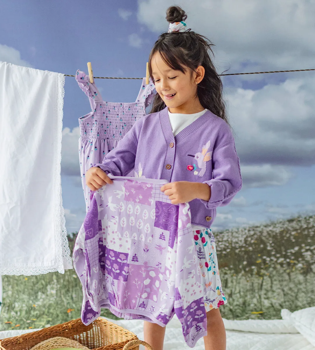 Cardigan mauve en tricot avec colibris, enfant||Purple knitted cardigan with hummingbirds, child