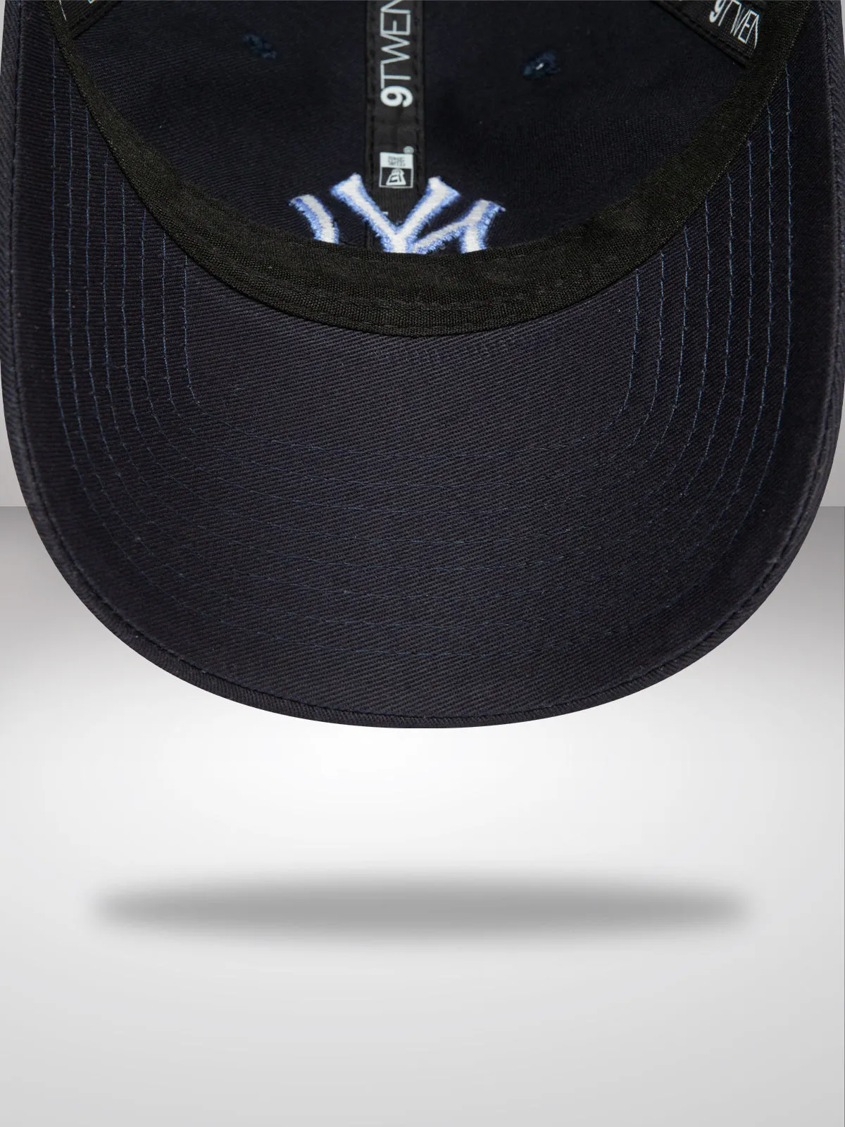 New York Yankees League Essential Navy 9TWENTY Adjustable Cap