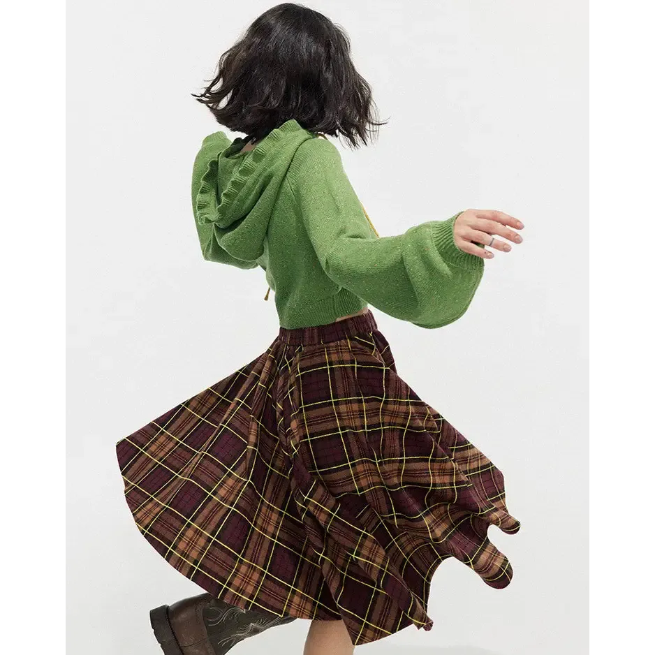 Preppy Green Cropped Hoodie with Chemistry Print and Ruffled Collar